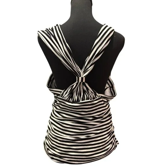 EUC White House Black Market Black and White Striped Top Women’s L - Picture 4 of 8